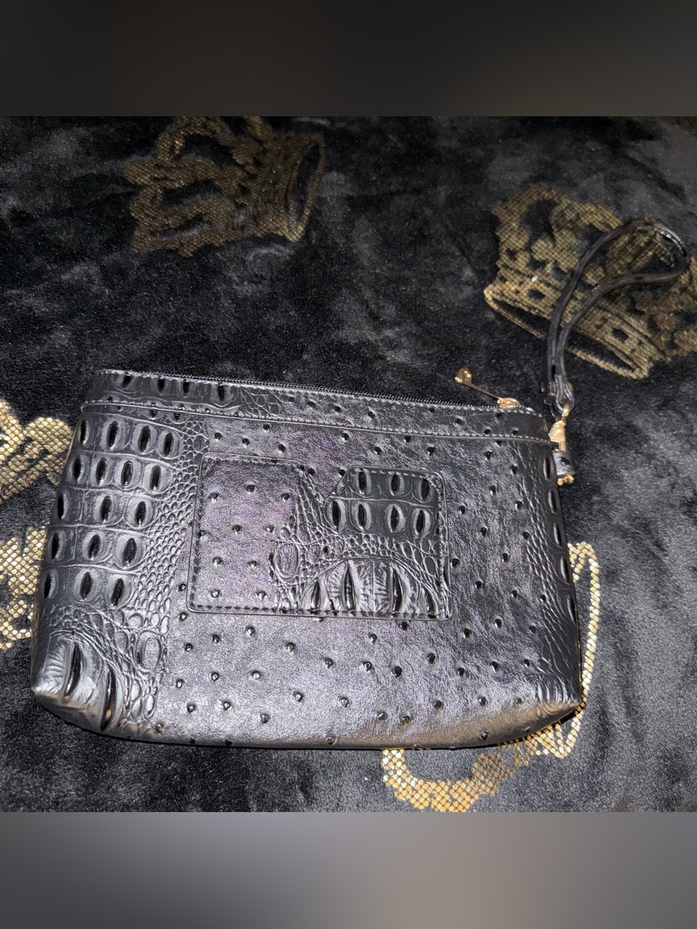 🔥5/$25🔥 Black Ostrich Style Clutch Wristlet Preowned